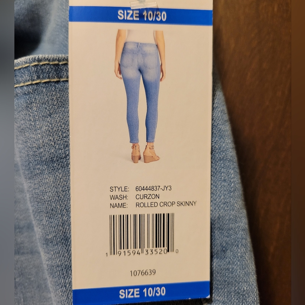 Jessica Simpson Rolled Crop Skinny Jeans NWT - Picture 6 of 12